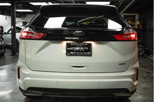 2022 Ford Edge SE