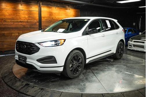 2022 Ford Edge SE
