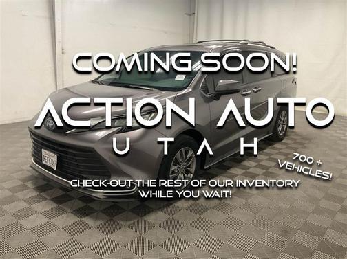 2023 Toyota Sienna XLE