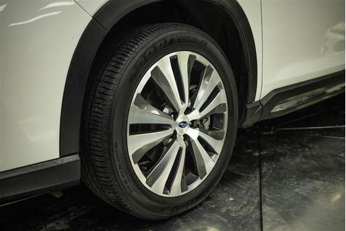 Crystal White Pearl 2021 Subaru Ascent Limited 7-Passenger