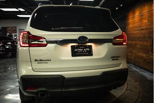 Crystal White Pearl 2021 Subaru Ascent Limited 7-Passenger