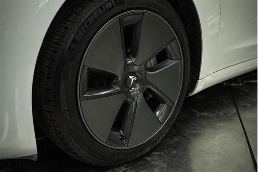 White 2021 Tesla Model 3 Long Range