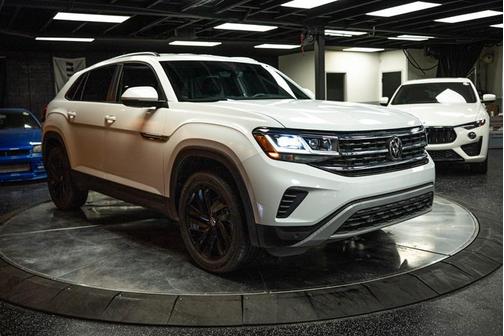 2023 Volkswagen Atlas Cross Sport 2.0T SE w/Technology