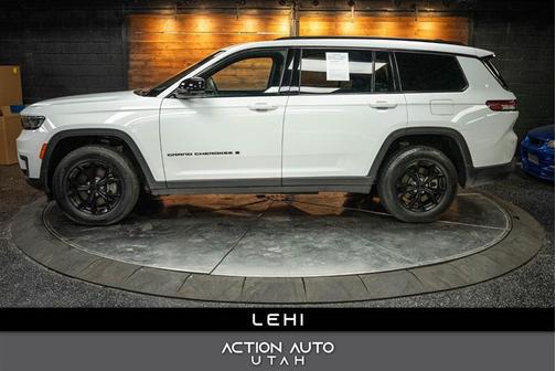 2024 Jeep Grand Cherokee L Laredo