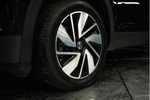 2024 Volkswagen Atlas 2.0T SE