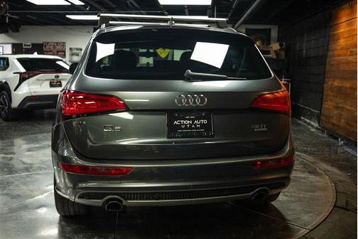 Daytona Gray Pearl Effect 2016 Audi Q5 3.0T Premium Plus