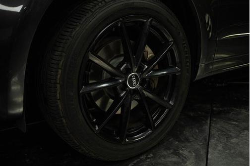 Daytona Gray Pearl Effect 2016 Audi Q5 3.0T Premium Plus