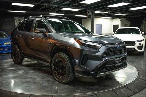 2022 Toyota RAV4 Hybrid SE