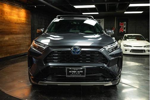 2022 Toyota RAV4 Hybrid SE