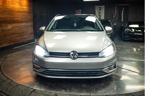 Tungsten Silver Metallic 2018 Volkswagen Golf TSI SE