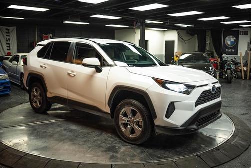 2022 Toyota RAV4 Hybrid LE