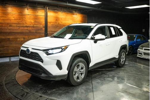 2022 Toyota RAV4 Hybrid LE