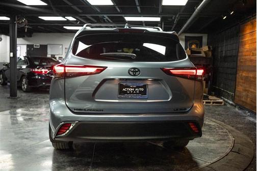 2021 Toyota Highlander LE