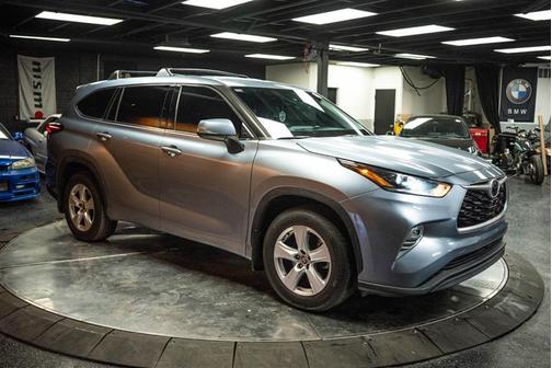 2021 Toyota Highlander LE