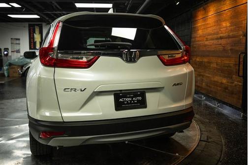 White 2019 Honda CR-V EX-L