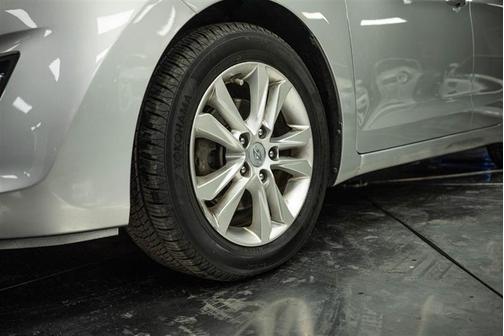 2014 Hyundai Elantra GT Base