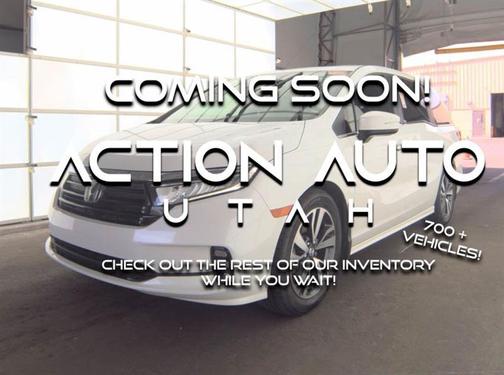 White 2023 Honda Odyssey Touring
