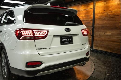 2019 Kia Sorento EX V6