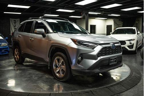 2021 Toyota RAV4 Hybrid XLE Premium