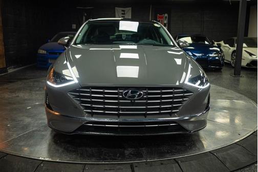 2022 Hyundai SONATA Hybrid Limited