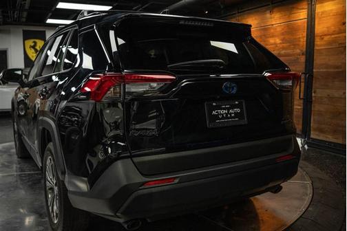 2024 Toyota RAV4 Hybrid XLE Premium