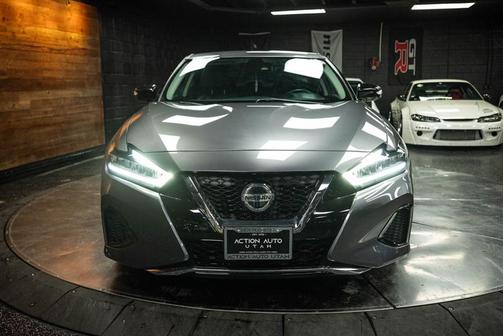 2021 Nissan Maxima SV
