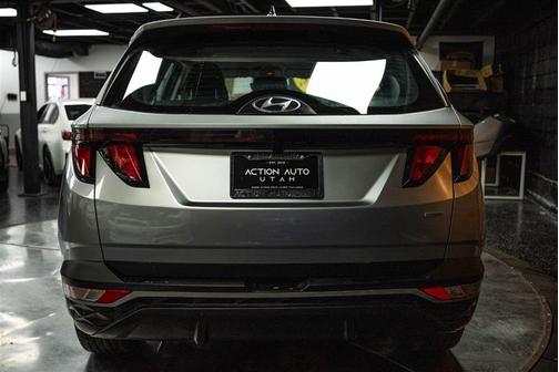2023 Hyundai TUCSON SE