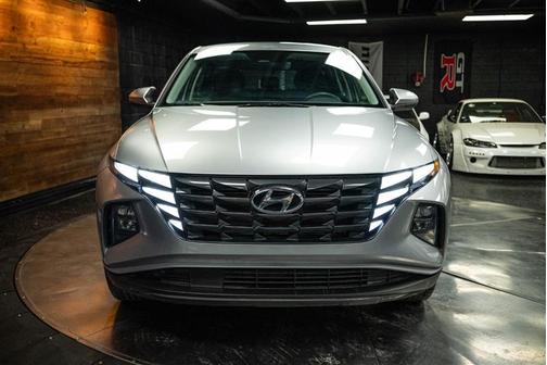 2023 Hyundai TUCSON SE