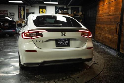 White 2024 Honda Civic EX-L