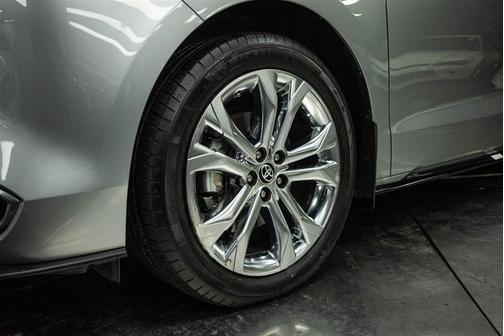2023 Toyota Sienna Platinum 7 passenger