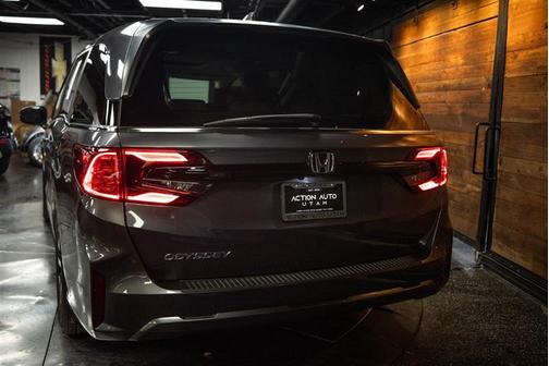 Gray 2025 Honda Odyssey EX-L