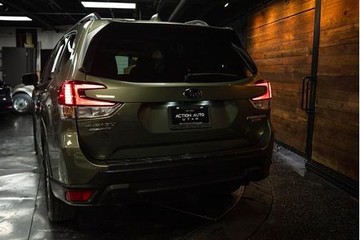 Jasper Green Metallic 2020 Subaru Forester Limited