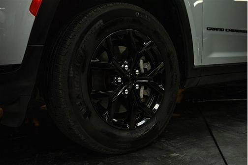 2024 Jeep Grand Cherokee L Laredo