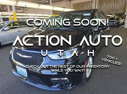 Black 2024 Chrysler Pacifica Touring-L
