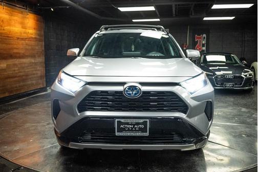 2022 Toyota RAV4 Hybrid SE