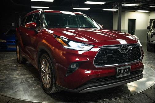 Red 2022 Toyota Highlander Platinum