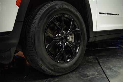2024 Jeep Grand Cherokee L Laredo
