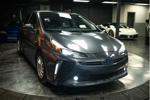 Gray 2021 Toyota Prius XLE