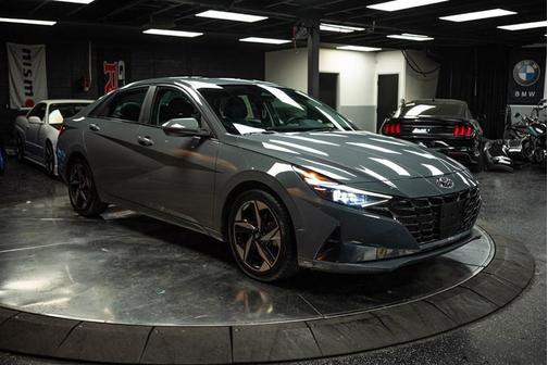 2022 Hyundai ELANTRA HEV Limited
