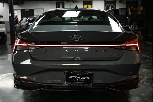 2022 Hyundai ELANTRA HEV Limited