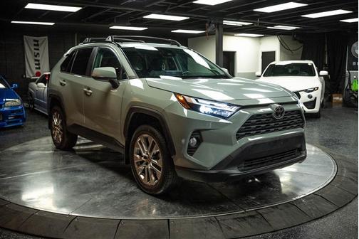 2022 Toyota RAV4 XLE Premium