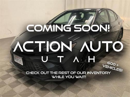 2024 Toyota Camry Hybrid SE