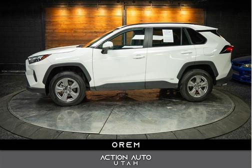 2025 Toyota RAV4 Hybrid XLE