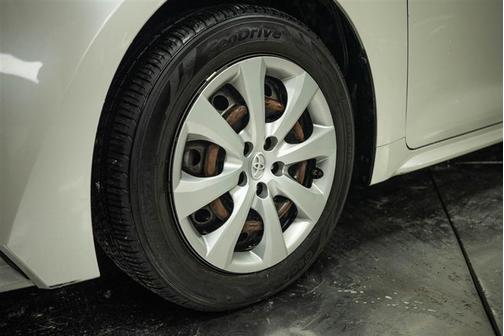 White 2020 Toyota Corolla LE