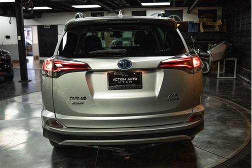 2016 Toyota RAV4 Hybrid XLE
