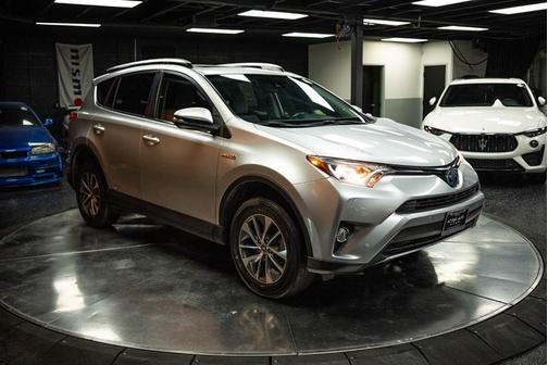 2016 Toyota RAV4 Hybrid XLE