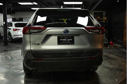 2021 Toyota RAV4 Hybrid LE