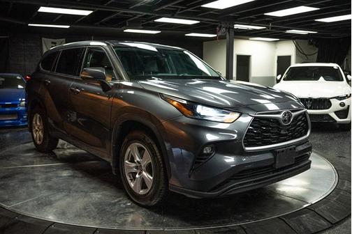 2021 Toyota Highlander LE