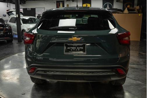 2025 Chevrolet Trax LS