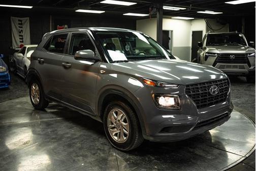 2022 Hyundai VENUE SE